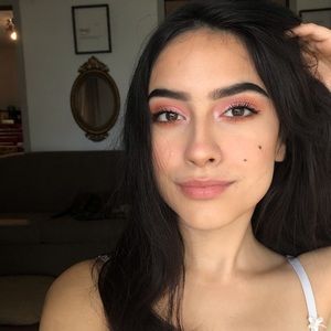 Meet your Posher, Valerie